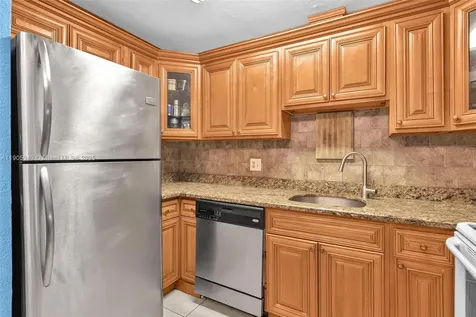 3270 NW 104th Avenue Coral Springs FL 33065