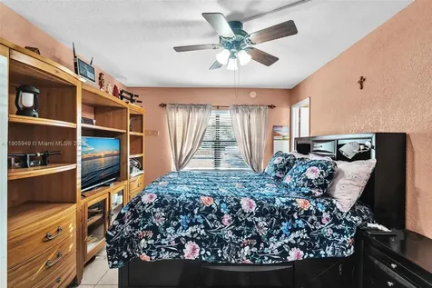 3270 NW 104th Avenue Coral Springs FL 33065