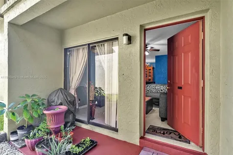 3270 NW 104th Avenue Coral Springs FL 33065