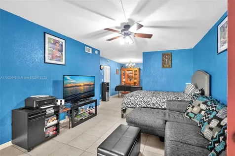 3270 NW 104th Avenue Coral Springs FL 33065
