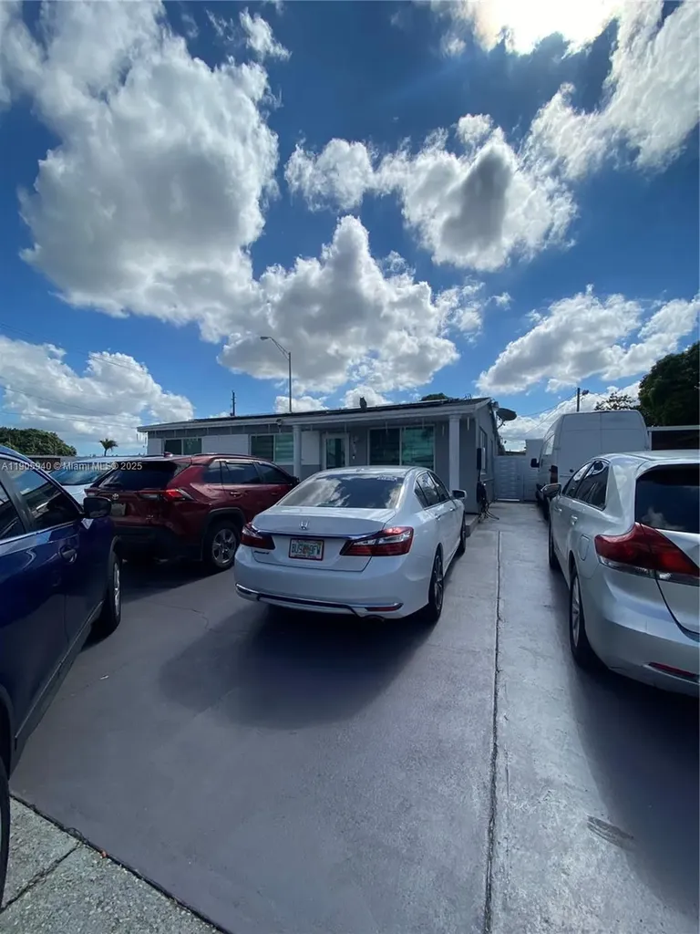 398 E 56th Street Hialeah FL 33013