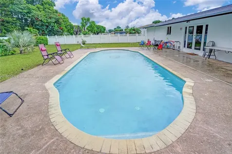 17000 NW 18th Avenue Miami Gardens FL 33056