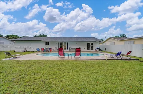 17000 NW 18th Avenue Miami Gardens FL 33056