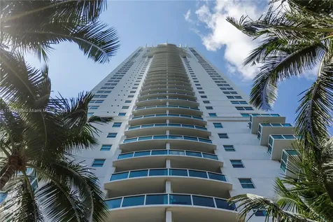 31 SE 5th Street Miami FL 33131