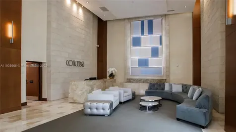 31 SE 5th Street Miami FL 33131