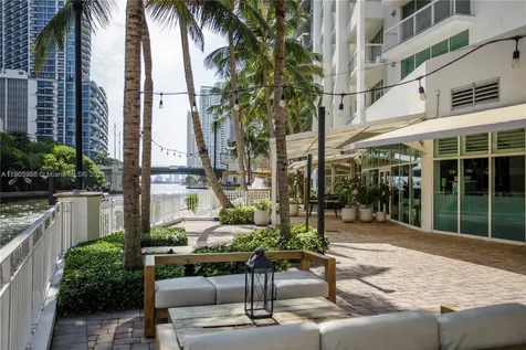 31 SE 5th Street Miami FL 33131