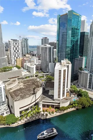 31 SE 5th Street Miami FL 33131