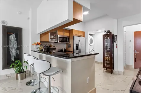 31 SE 5th Street Miami FL 33131