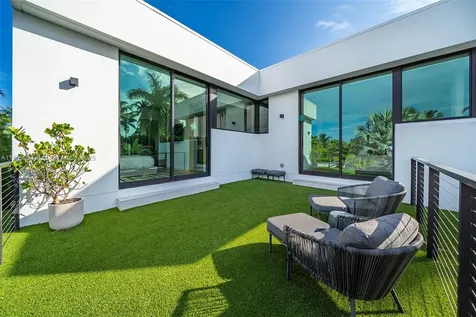 Miami Beach FL 33140