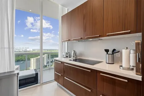 15811 Collins Avenue Sunny Isles Beach FL 33160