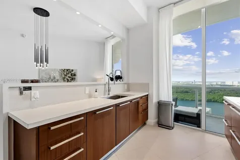 15811 Collins Avenue Sunny Isles Beach FL 33160