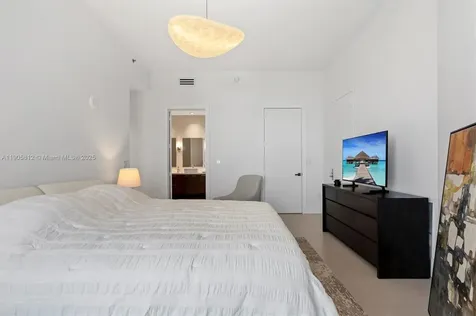 15811 Collins Avenue Sunny Isles Beach FL 33160