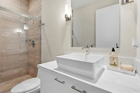 15811 Collins Avenue Sunny Isles Beach FL 33160