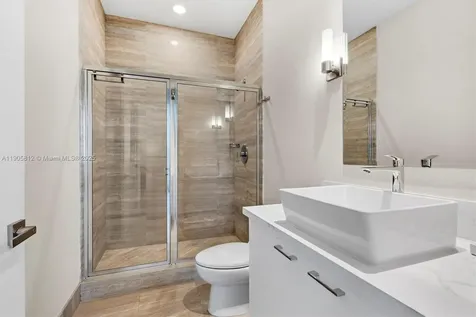 15811 Collins Avenue Sunny Isles Beach FL 33160