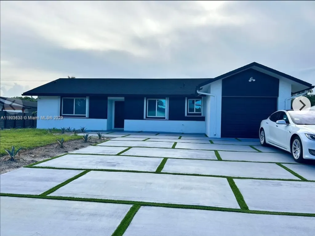 4521 SW 55th Avenue Davie FL 33314