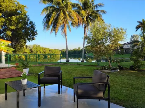 7515 SW 164th Court Miami FL 33193
