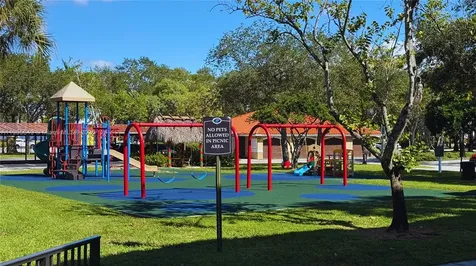 101 SW 117th Avenue Pembroke Pines FL 33025