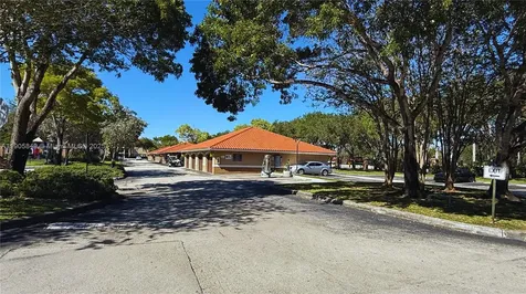 101 SW 117th Avenue Pembroke Pines FL 33025