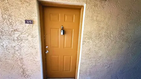 101 SW 117th Avenue Pembroke Pines FL 33025