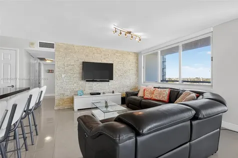7135 Collins Avenue Miami Beach FL 33141