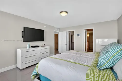 7135 Collins Avenue Miami Beach FL 33141