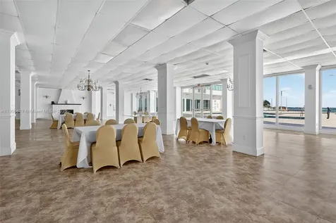 7135 Collins Avenue Miami Beach FL 33141