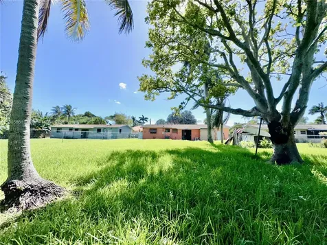 51 NW 161st Street Miami FL 33169