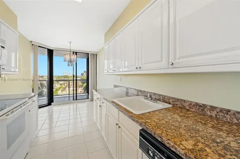 3598 Yacht Club Drive Aventura FL 33180