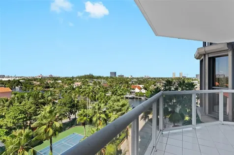 3598 Yacht Club Drive Aventura FL 33180