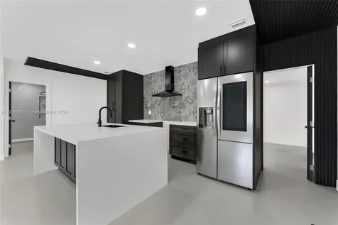 889 NW 102nd Street Miami FL 33150