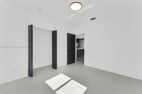 889 NW 102nd Street Miami FL 33150