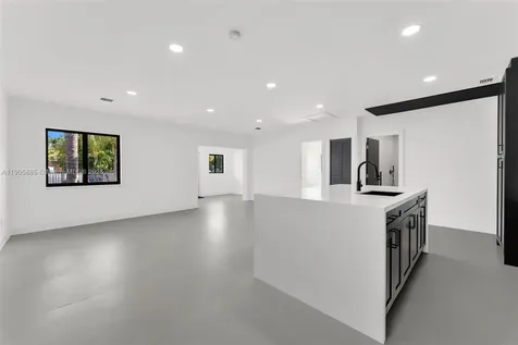 889 NW 102nd Street Miami FL 33150