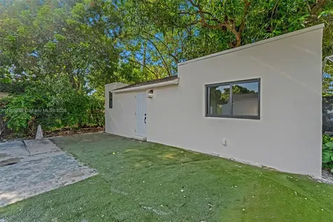 889 NW 102nd Street Miami FL 33150