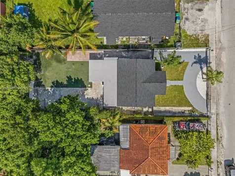 889 NW 102nd Street Miami FL 33150