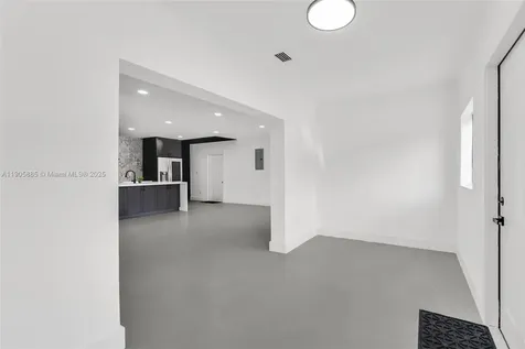 889 NW 102nd Street Miami FL 33150