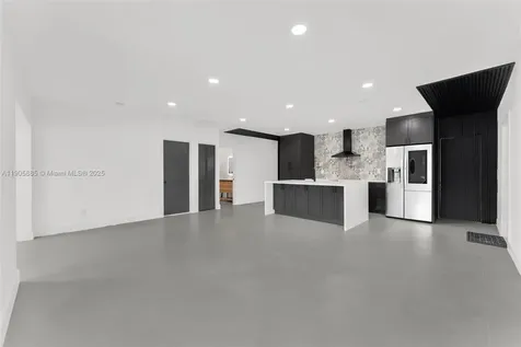 889 NW 102nd Street Miami FL 33150