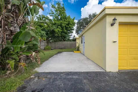 6515 SW 26th Street Miramar FL 33023