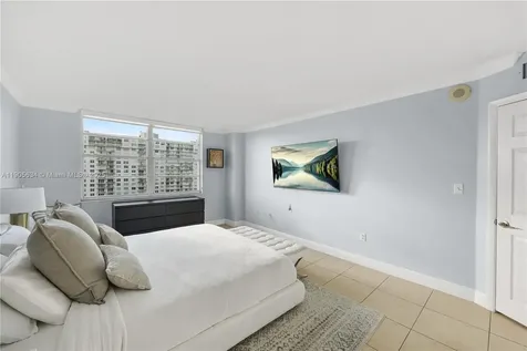 2851 NE 183rd Street Aventura FL 33160