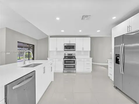 7431 NW 39th Street Lauderhill FL 33319
