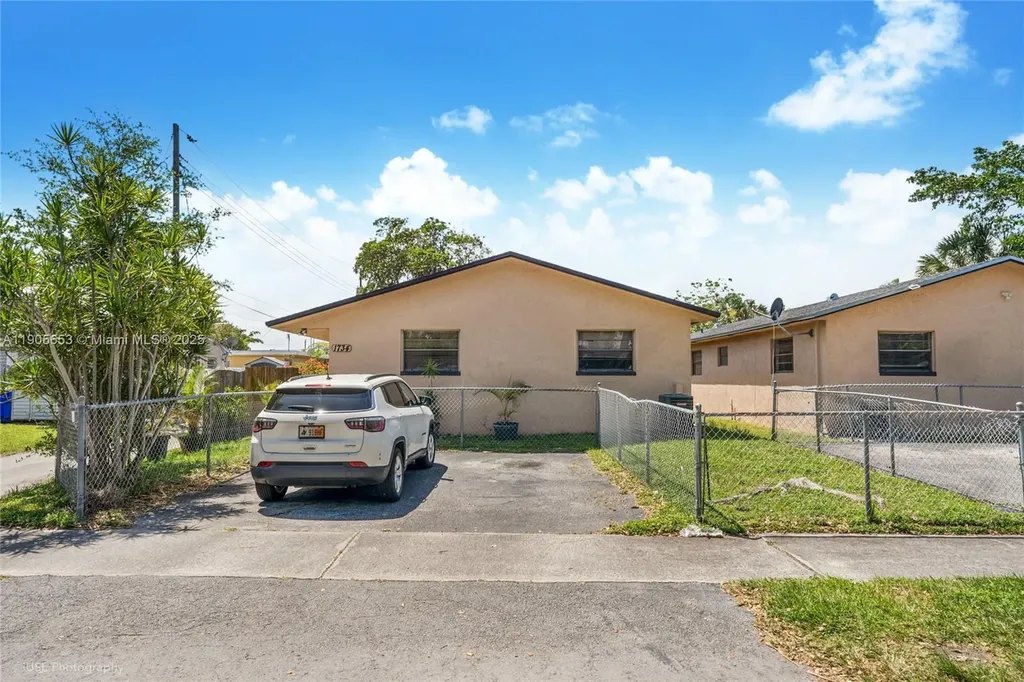 1734 N 16th Court Hollywood FL 33020