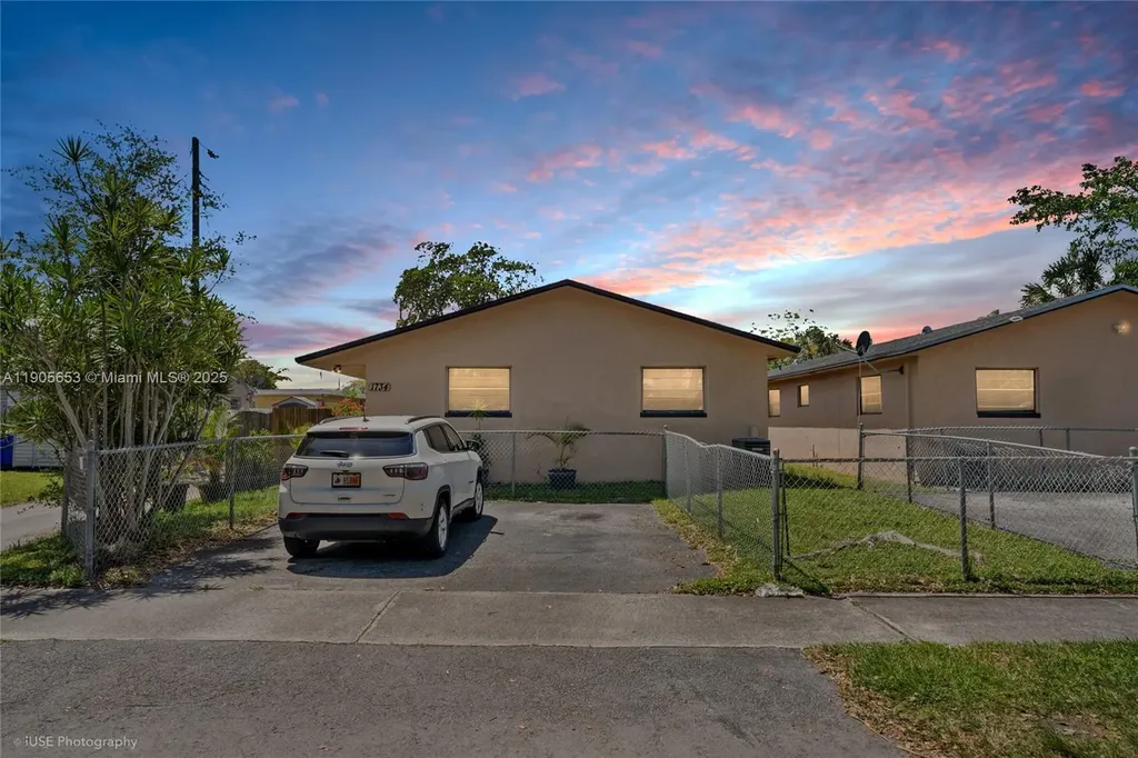 1734 N 16th Court Hollywood FL 33020