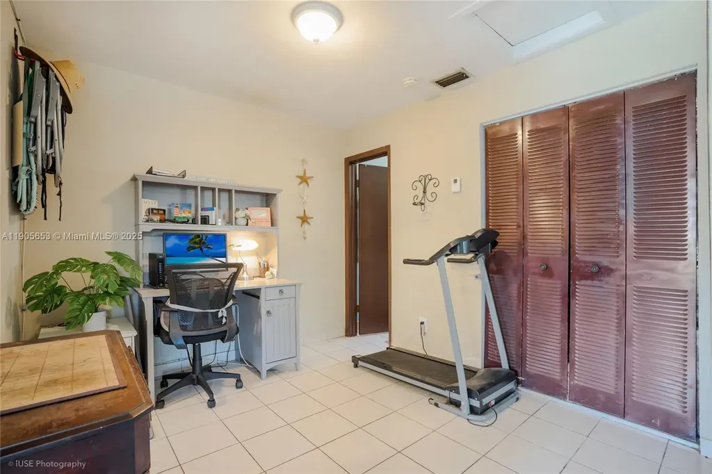 1734 N 16th Court Hollywood FL 33020