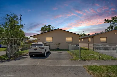 1734 N 16th Court Hollywood FL 33020