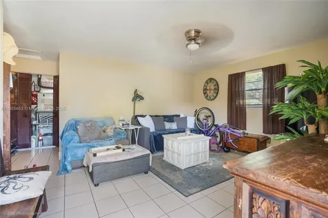 1734 N 16th Court Hollywood FL 33020
