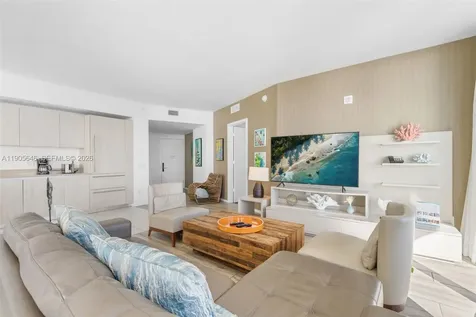 4111 S Ocean Drive Hollywood FL 33019