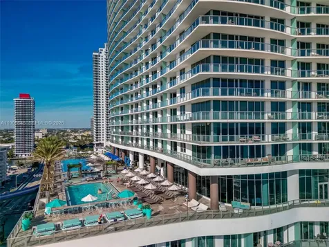 4111 S Ocean Drive Hollywood FL 33019