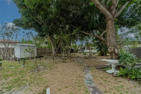 7830 Hawthorne Avenue Miami Beach FL 33141