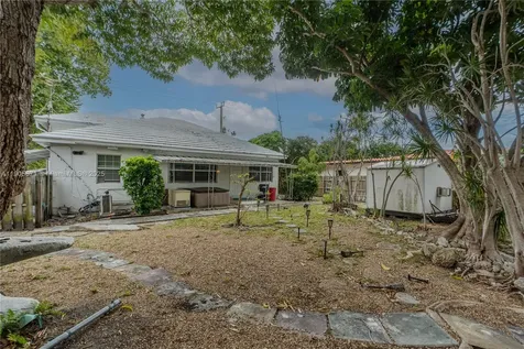 7830 Hawthorne Avenue Miami Beach FL 33141