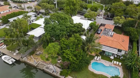 7830 Hawthorne Avenue Miami Beach FL 33141