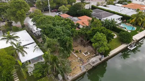 7830 Hawthorne Avenue Miami Beach FL 33141